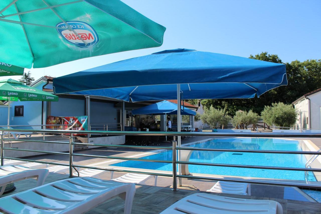 סבודרייה Resort Zatisje מראה חיצוני תמונה