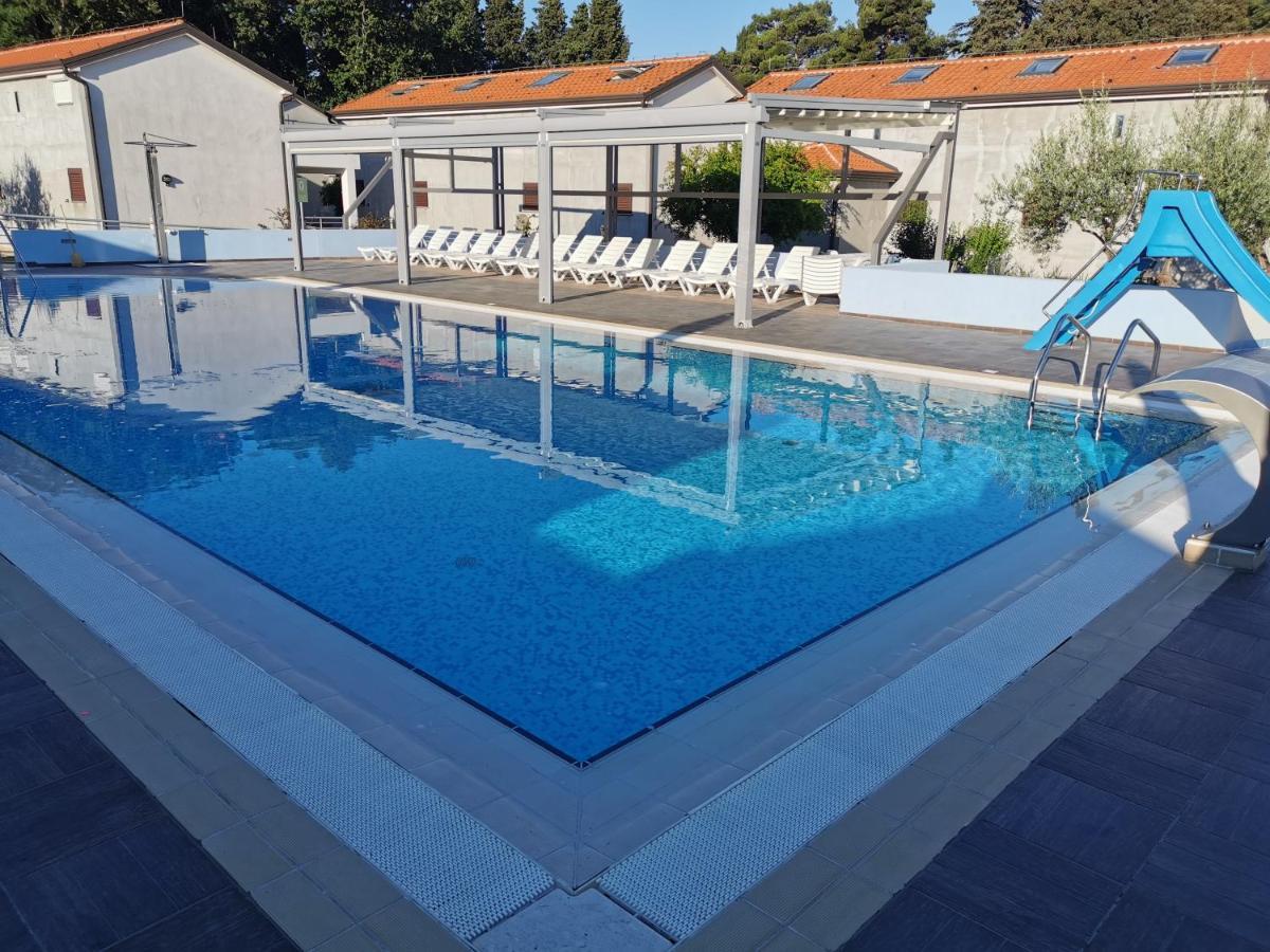 סבודרייה Resort Zatisje מראה חיצוני תמונה