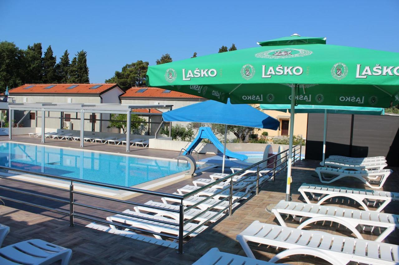 סבודרייה Resort Zatisje מראה חיצוני תמונה